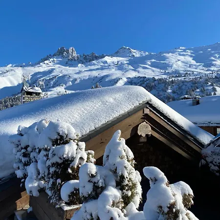 La Grande Ourse - 150m2 Almost Ski-in Ski-out Apartment Meribel