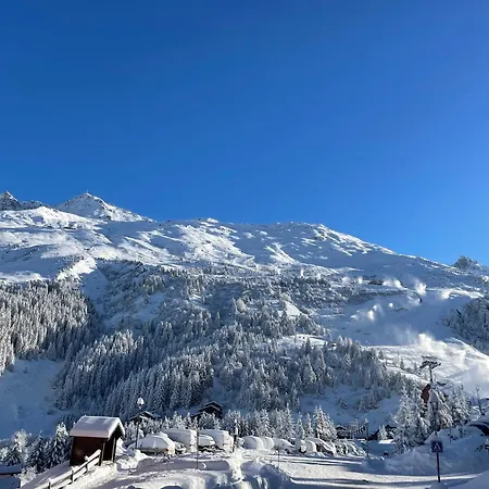 Apartment La Grande Ourse - 150m2 Almost Ski-in Ski-out *